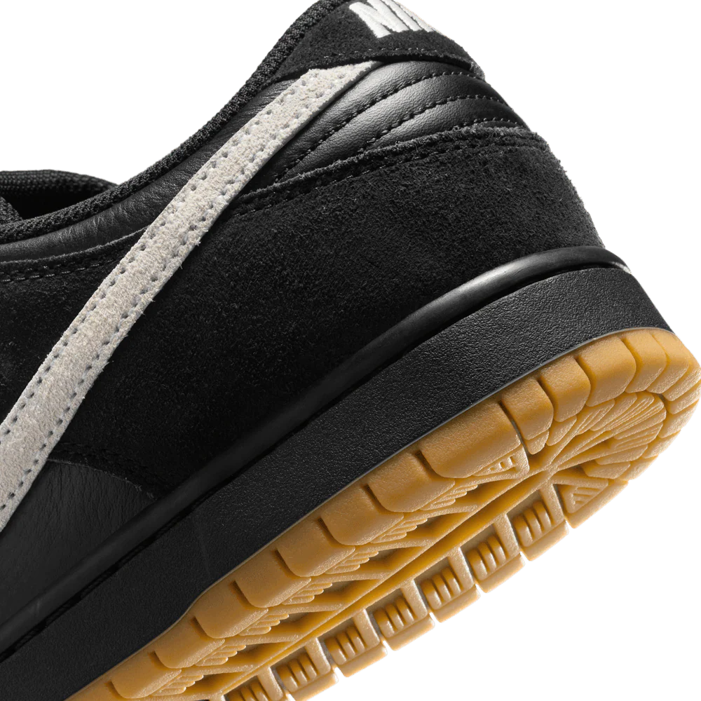 Nike Dunk SB Dunk Low Pro Black/White/Gum - Image 9